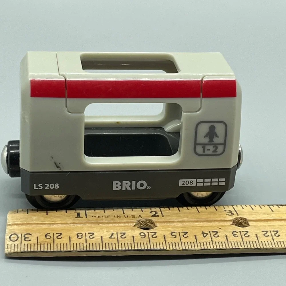 Brio LS 208 Passenger Train Car Magnetic Wooden Railway White Red Grey 208‎